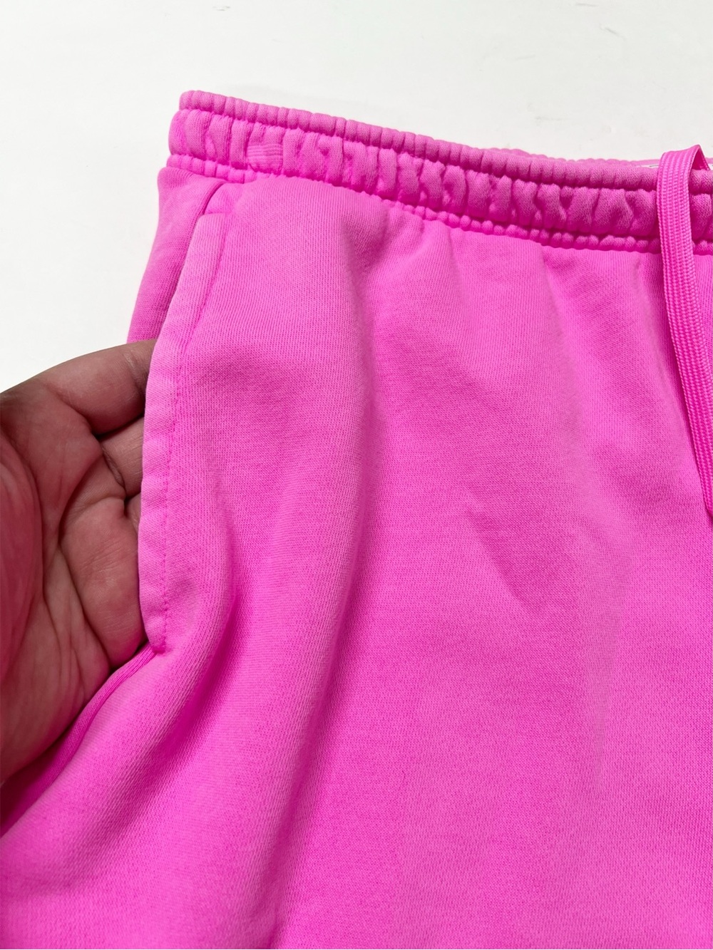 GAP Womens Standout Pink Lilo and Stitch Athletic Drawstring Shorts Size M Tall - Picture 4 of 9